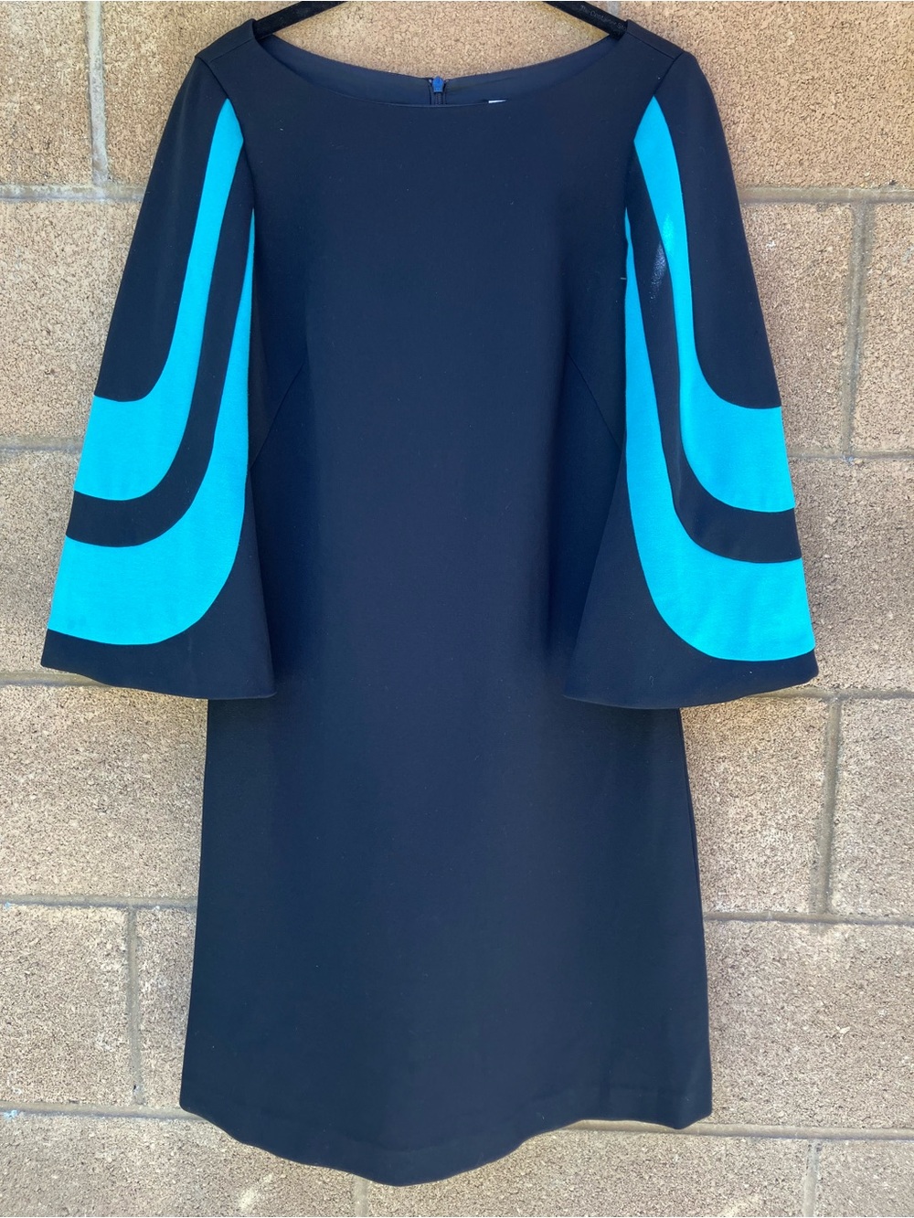 Trina Turk Black Long Sleeve Shift Dress with Turquoise Sleeve Accents